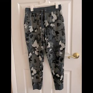 Camouflage Stretch Jogger pants.